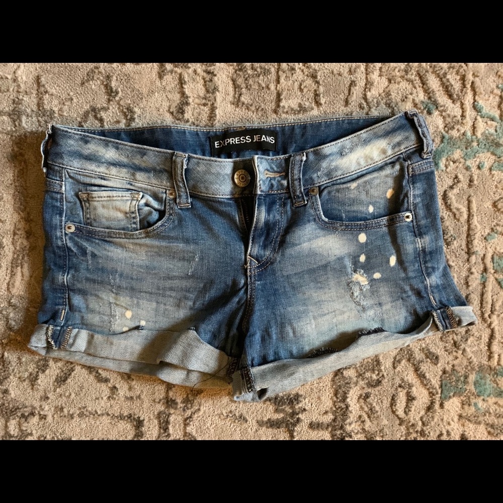 Express distressed jean shorts